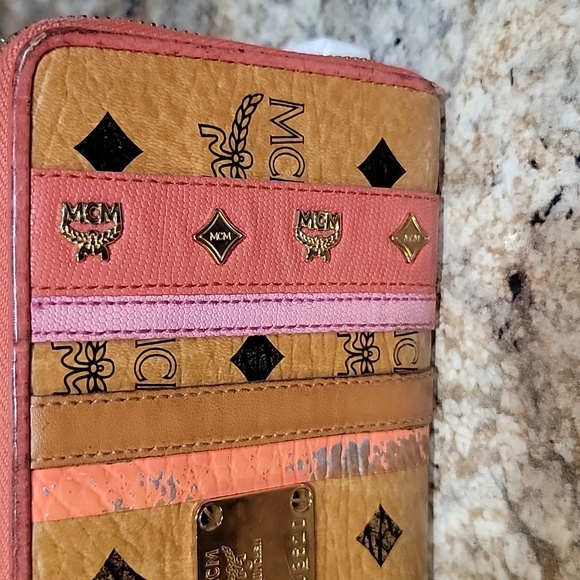 MCM Limited Edition Visetos Long Zip Around Wallet - Picture 3 of 11